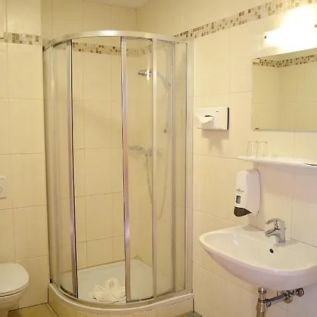 Отель Erlebnishotel Kaernten Оберфеллах